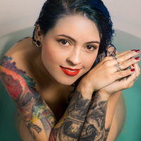 Alice Simpson reveals beautiful inked Skin for you