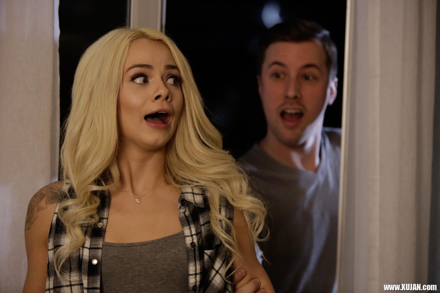 Teen Elsa Jean blowing and riding a fat Dong - Photo #3450669