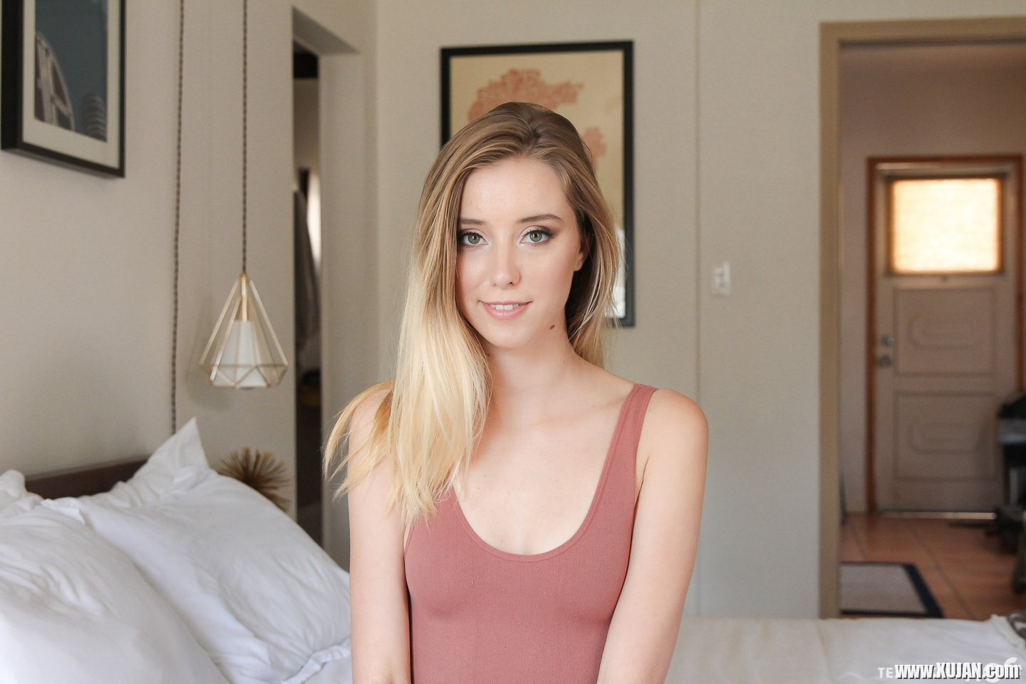Young Haley Reed stuffs her fresh Twat with a Dick - Photo #3452950