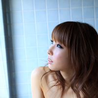 Hot and horny asian Syunka Ayami gets all wet in her bathroom
