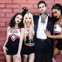 Alt beauty Jane Wilde banged in a wild foursome