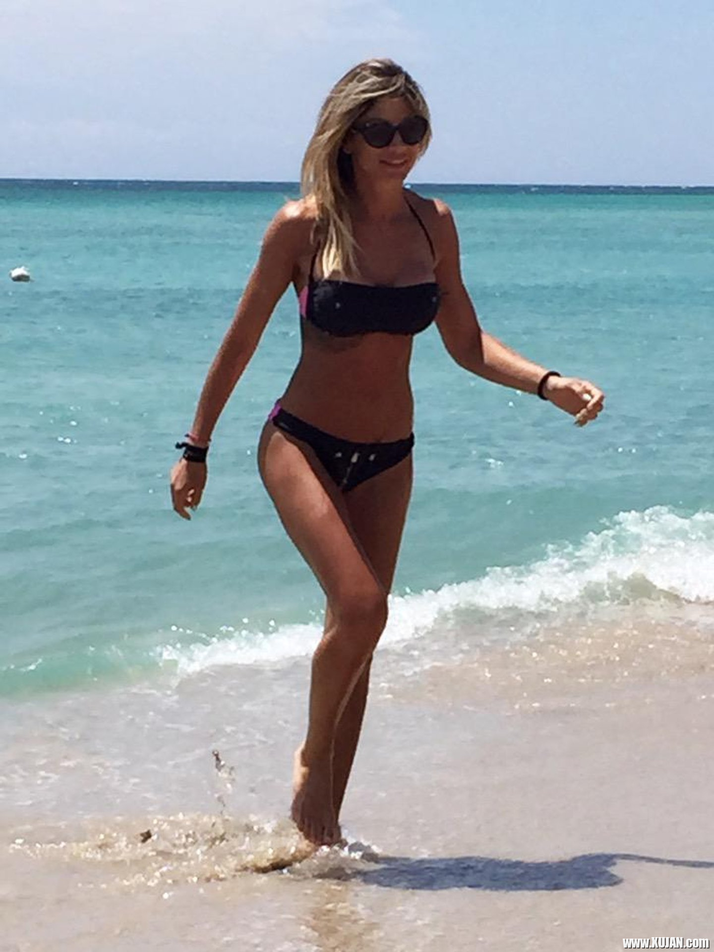 Maddalena Corvaglia out and about in her bikinis - Photo #3456940
