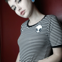 Ryden Armani takes off her Clothes in hot Pics