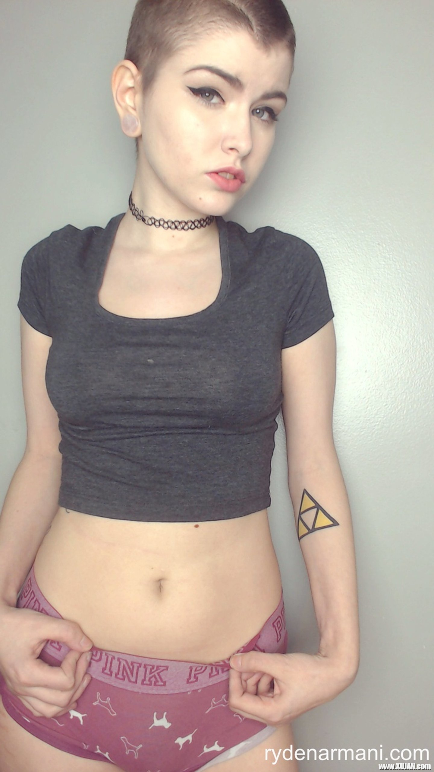 Cute short haired babe Ryden Armani wants you all to herself - Photo #3457170