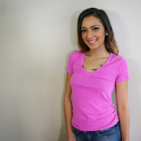 Lusty Looker Jaye Summers puts her Bod on Display