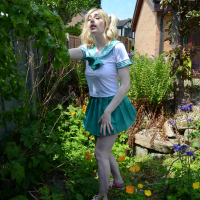 Hot schoolgirl Jessica Jensen toying in the Garden