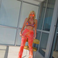 Kelley Cabbana shows off her Ass and Tits Outside