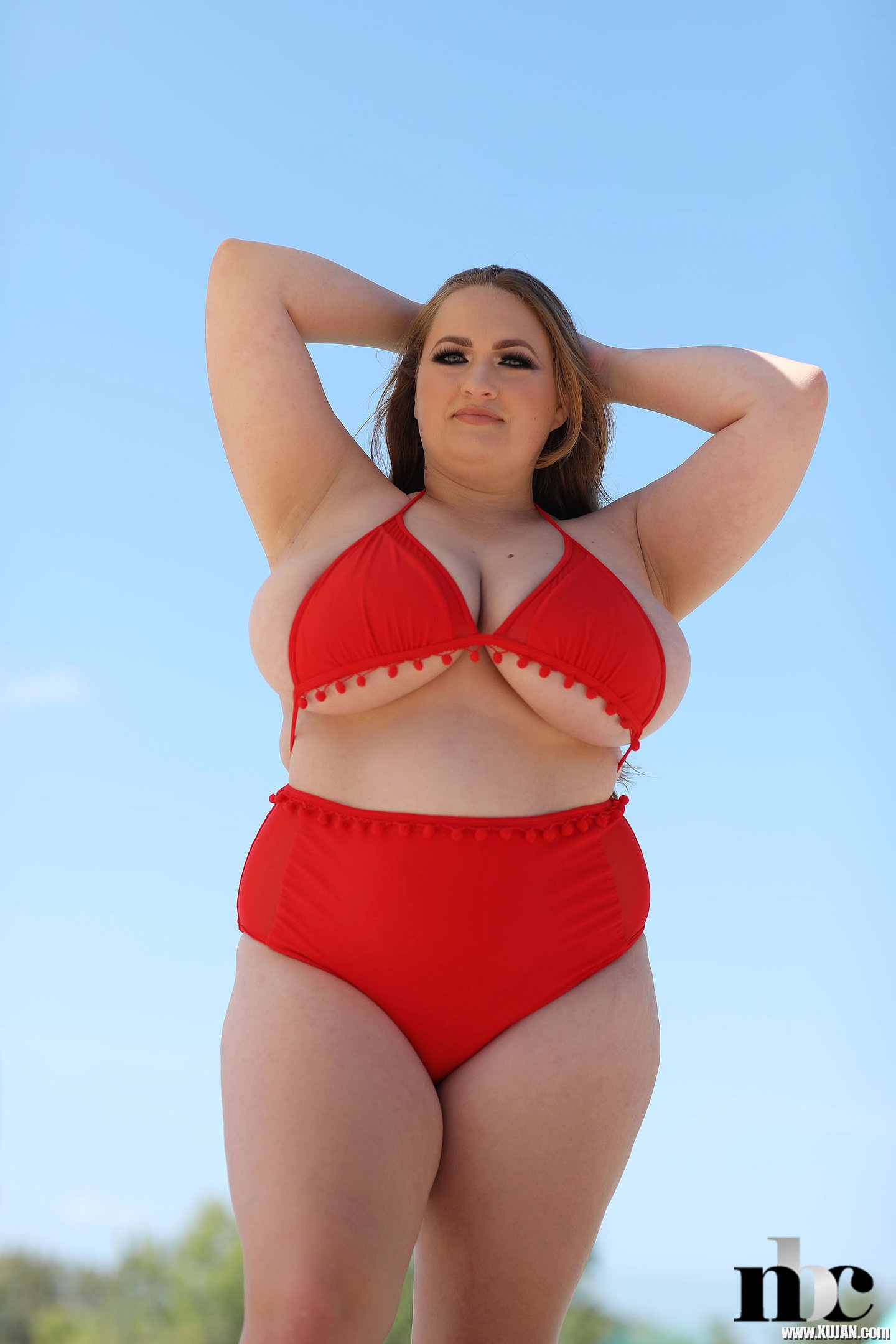 Hot Sara Willis drops down her sexy red bikini by the pool - Photo #3474367