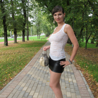 Hot Babe Jeny Smith shows her Pussy in Mini Skirt