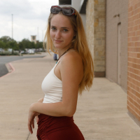 Pretty amateur Athena Fleurs strips naked and teasing in the car
