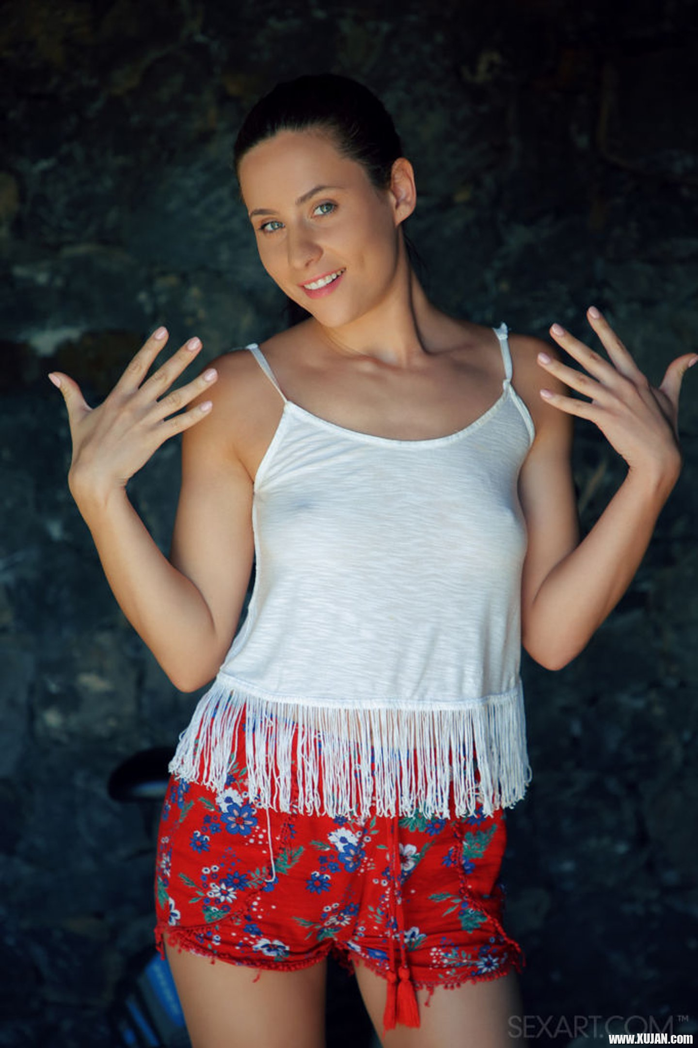 Dark haired Mara Blake rubs her shaved lovebox - Photo #3482501