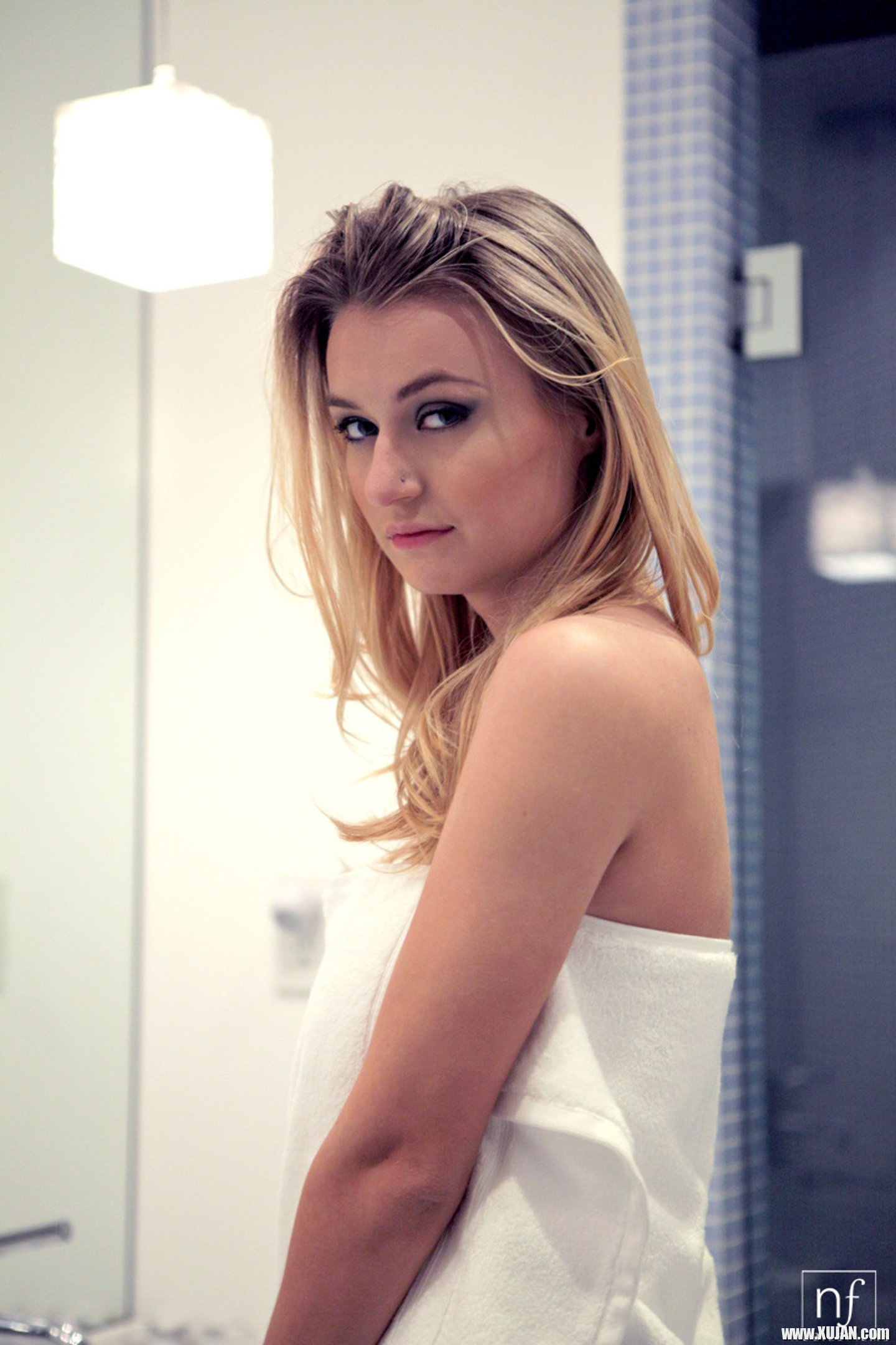 Lovely busty Natalia Starr lets her Bath Towel slip - Photo #3482616