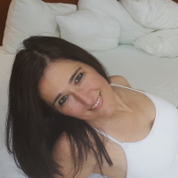 Lovely brunette MILF Deliah Dukes showing her ass in shorts
