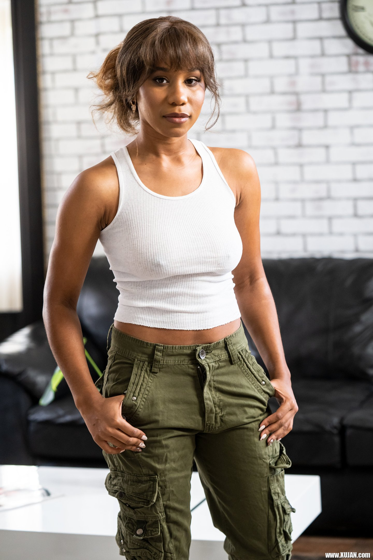 Jenna Foxx gets down and dirty with Nicole Kitt - Photo #3483086