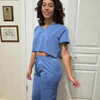 Nurse Nicole Luva comes home from work and spreads her legs wide