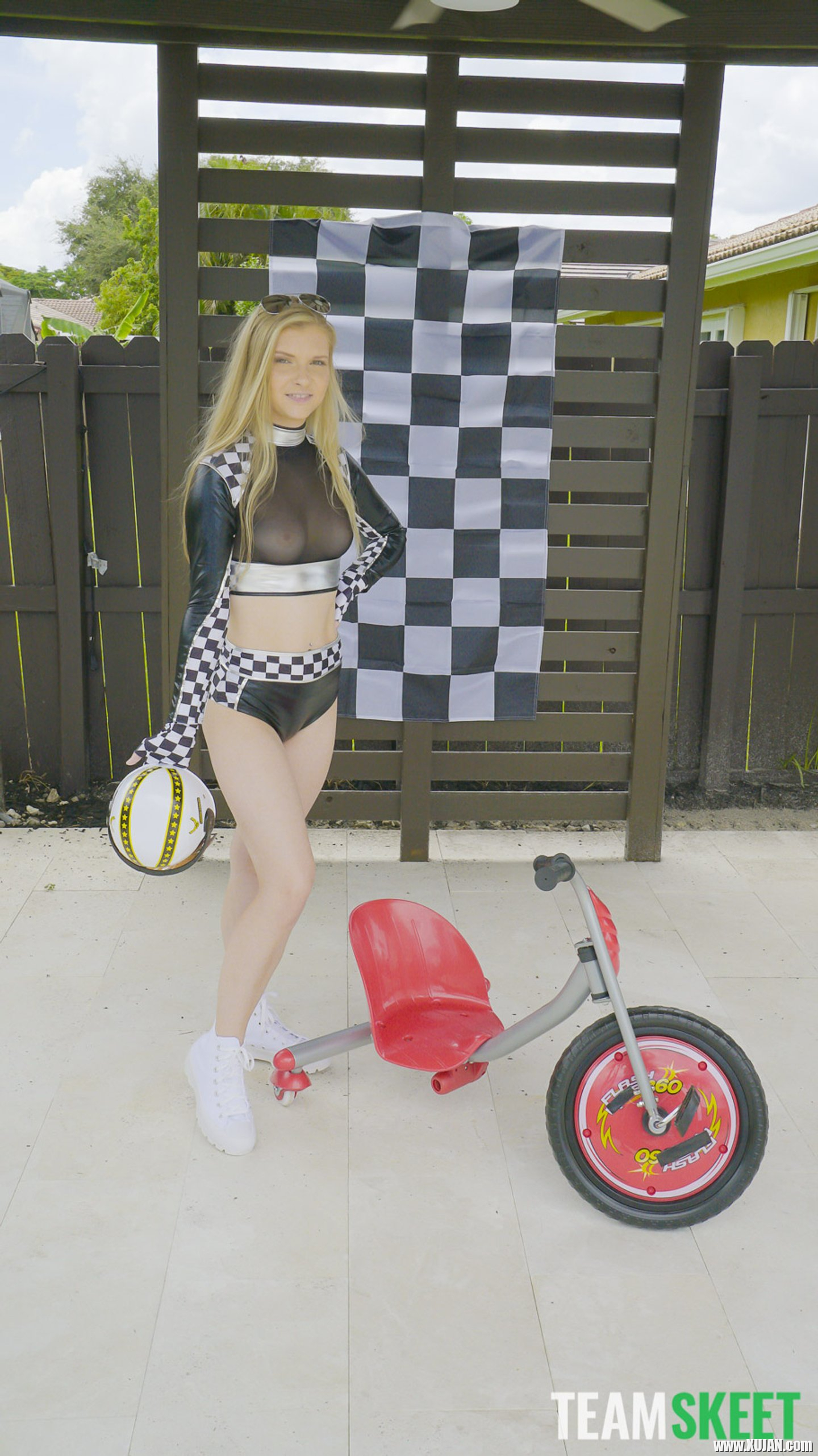 Young racer Harlow West pumped with a huge shaft - Photo #3485086