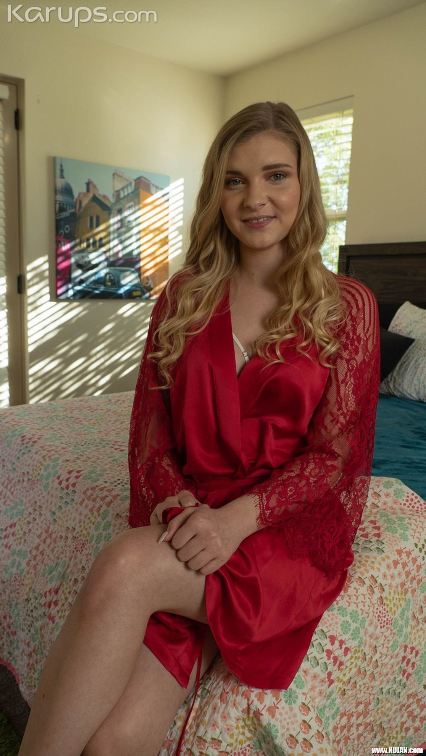 Nice tits amateur Harlow West posing naked on the bed - Photo #3485166