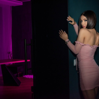 Natalie Lynn loves to tease and show Body on Cam