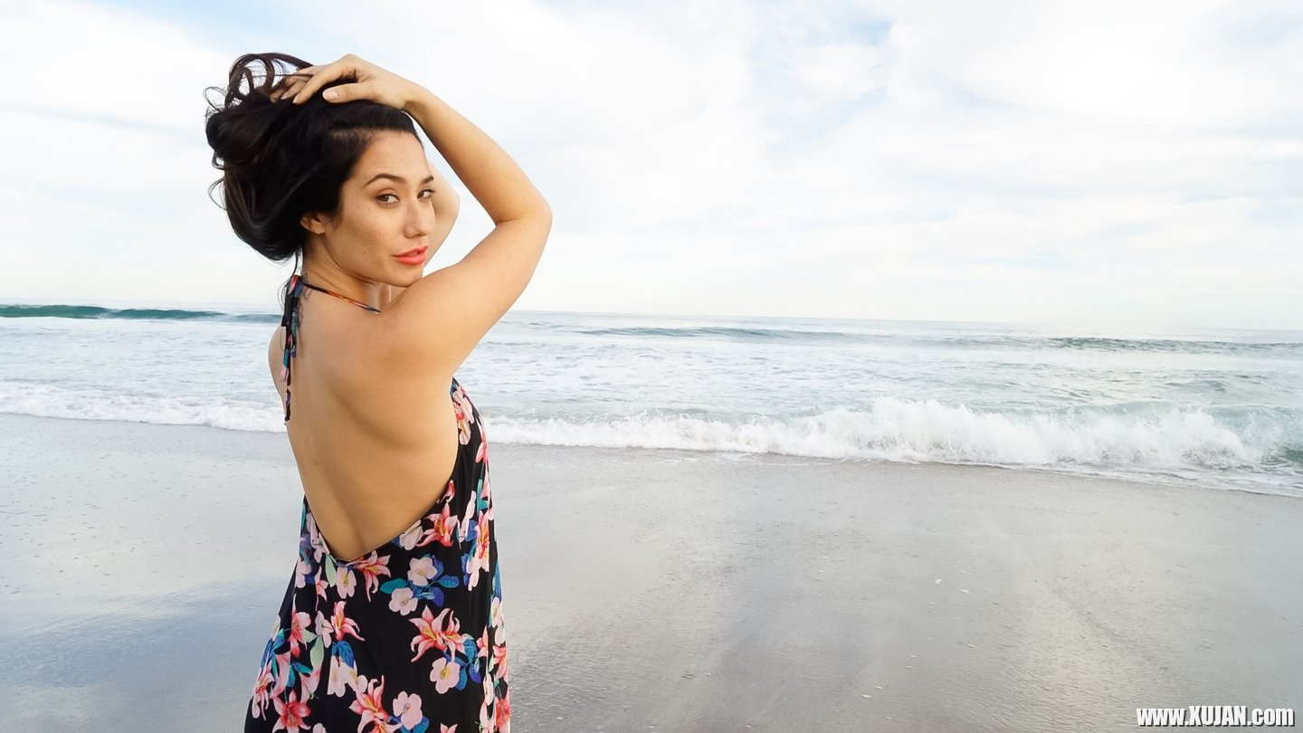 Stunning Eva Lovia posing in Bikini at the Beach - Photo #3486266