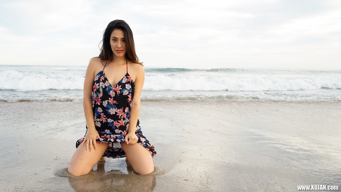Stunning Eva Lovia posing in Bikini at the Beach - Photo #3486268