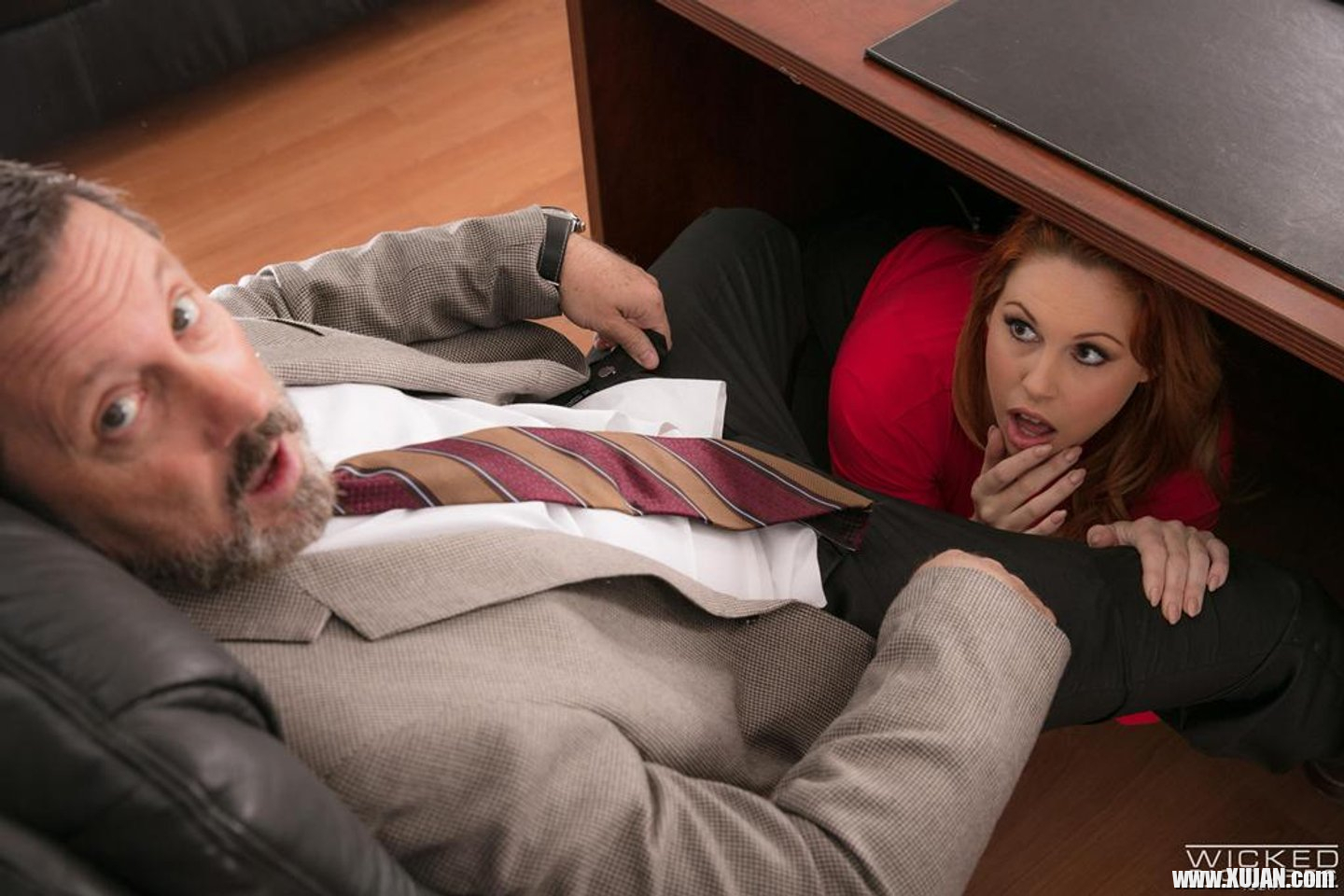 Naughty Edyn Blair blowing her Boss at the Office - Photo #3486276