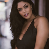 Jocelyn Corona loves to get nude and show Melons