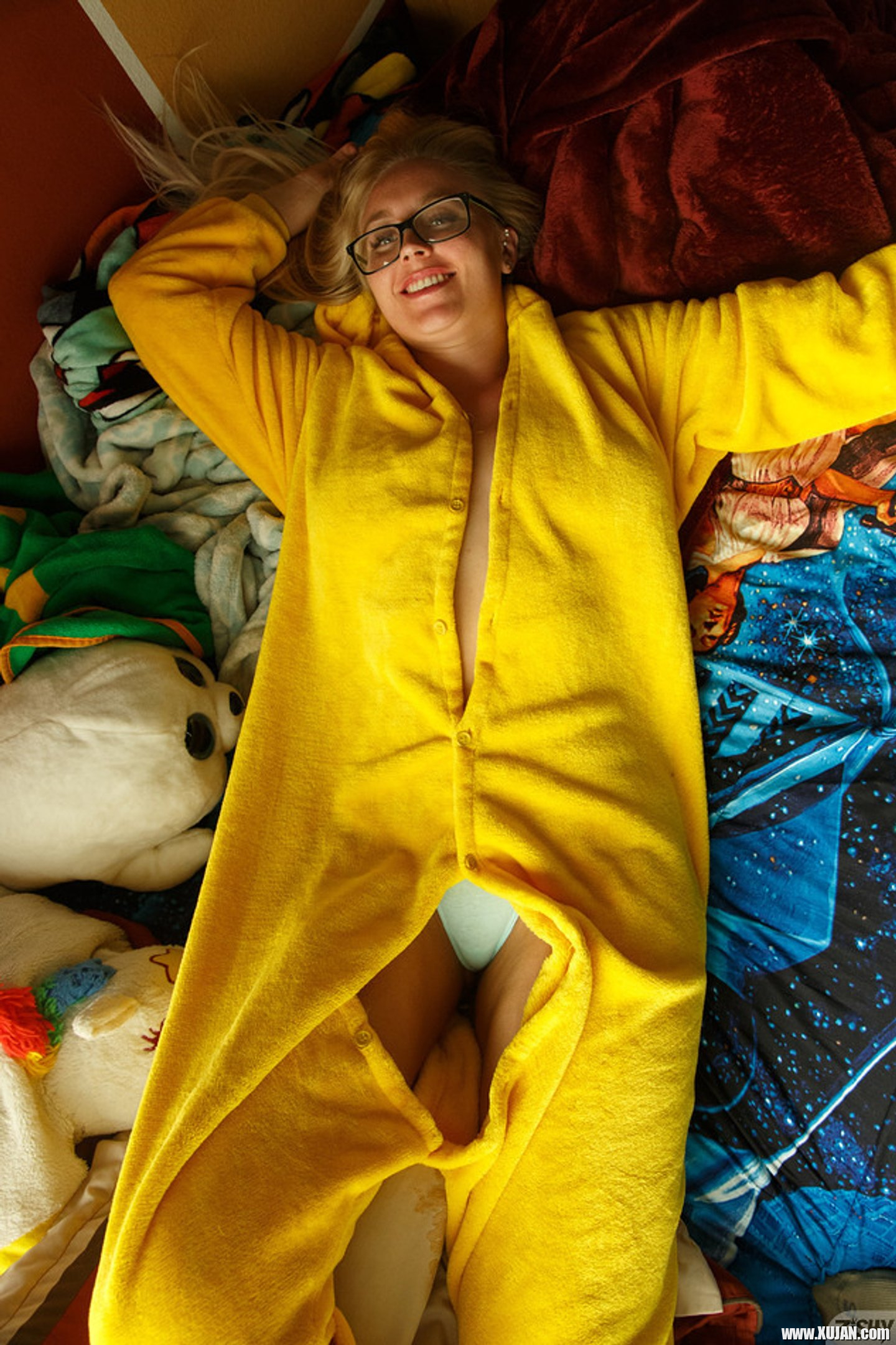 Harley Woodburn strips off lovely Pikachu pyjamas - Photo #3491583