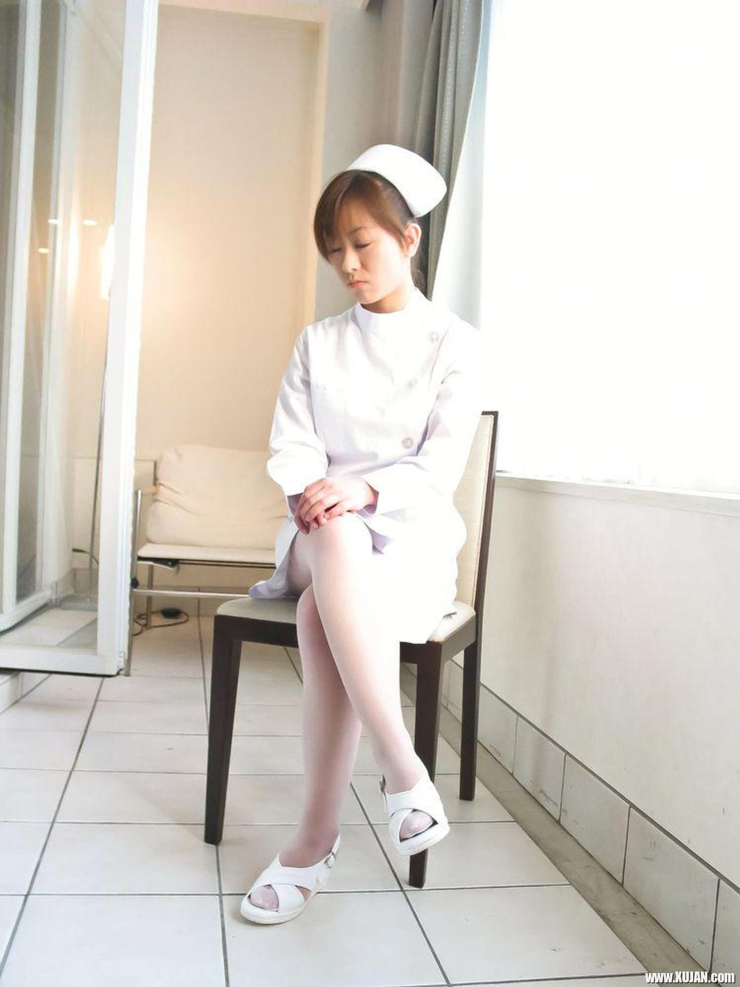 Miina Minamoto plays with her pussy - Photo #3493794