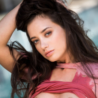 Gia Paige spreads Her pretty Pink slit at the Pool