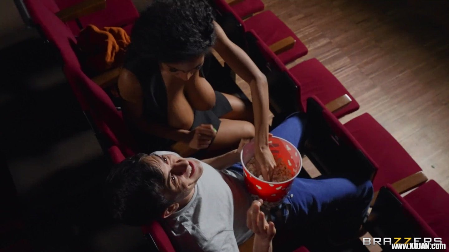 Gorgeous black chick Tina Fire sucks and fucks in the cinema - Photo #3511197