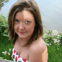 Pictures of teen amateur Madison Summers flashing outside