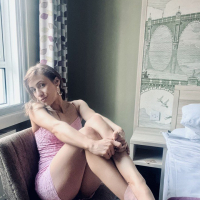 Porn pictures of Kiyah Jones posing in sexy black lingerie