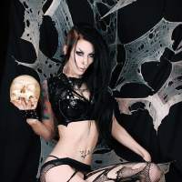 Goth Hottie Razor Candi unveils her perfect Body