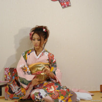 Iori Miduki rubs her pussy and puts a toy on it under the kimono