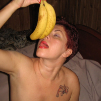 Dipping my cock into her banana vagina
