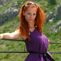 Redhead Ariel Piper Fawn undresses for nude modeling gig in National Park