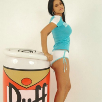 Selena loves her Duff beer