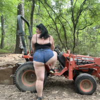 Yarsquoll Like My Tractor