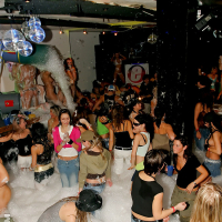 Barbara Summer Claudia Rossi are into hardcore foam sex party