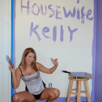Hot Housewife Kelly has fun with Paint and her Tits