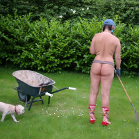 Nude MILF Chrissy works hard outside in the garden
