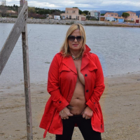 Sexy MILF Nude Chrissy flashes her Tits on a Beach
