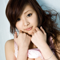 Busty asian teen babe Suzuka Ishikawa slipping off her lingerie