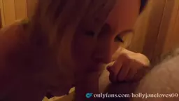 Sweet MILF tstsum e saunayum