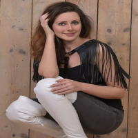 Stephanie Wolf