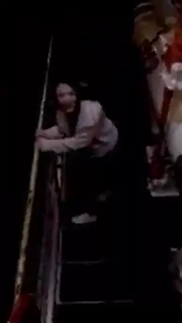 tight jasmine barely