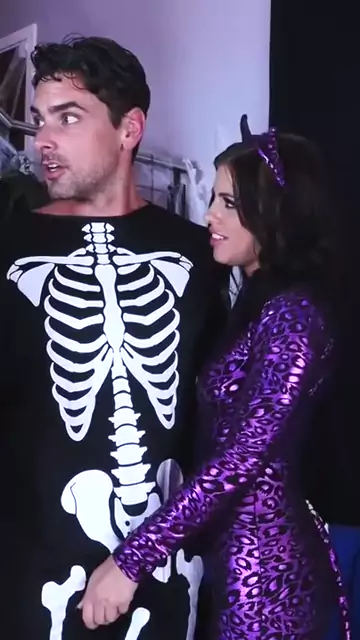 adriana skeloton session spooooky chechik