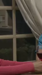 raquel lesbian stepmom introduces holloway