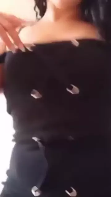 qison bigoyum ashxatum