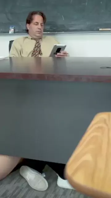 shags miley muffin while cockloving squirms